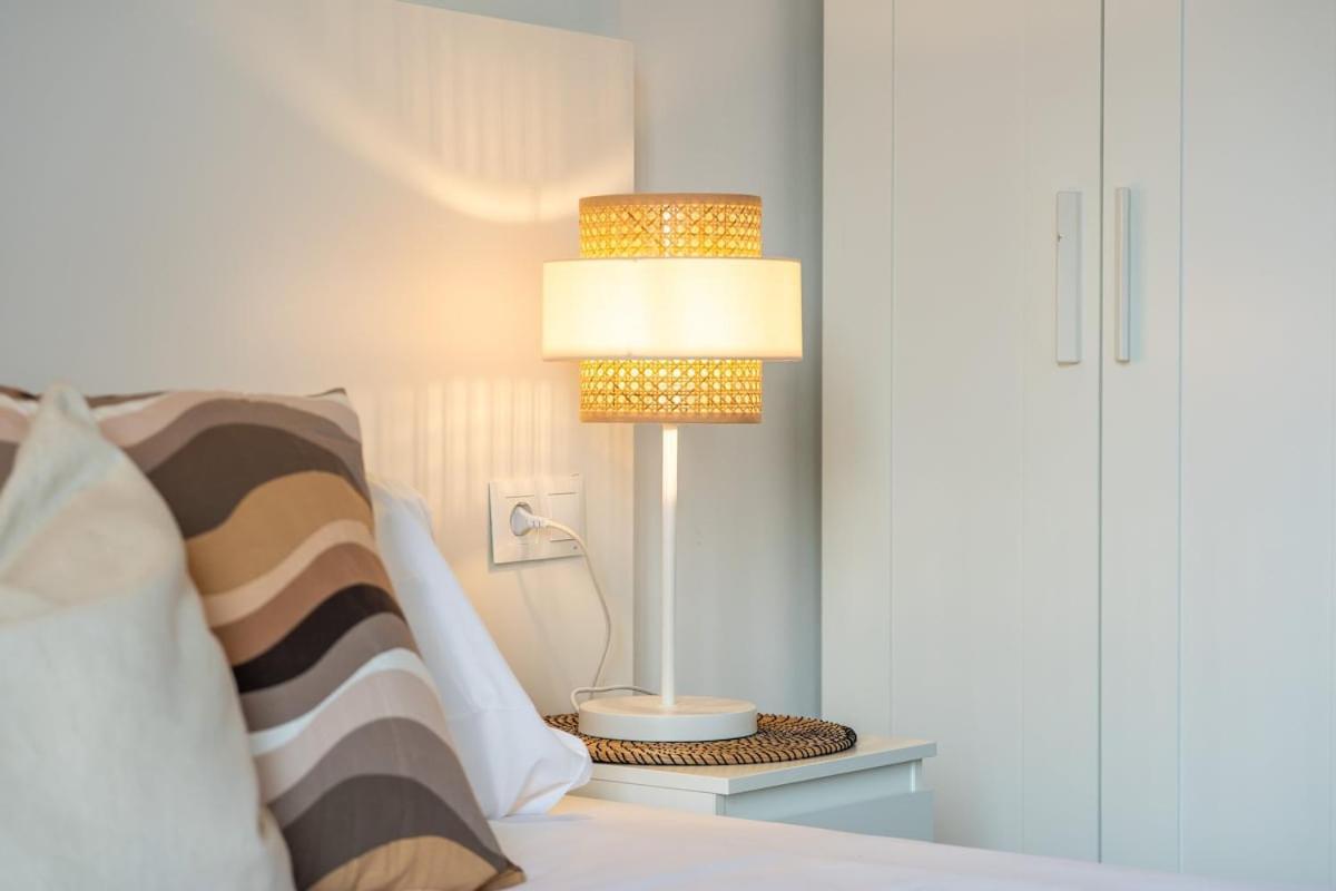 Lodging Apartments Liceu G1 บาร์เซโลนา ภายนอก รูปภาพ