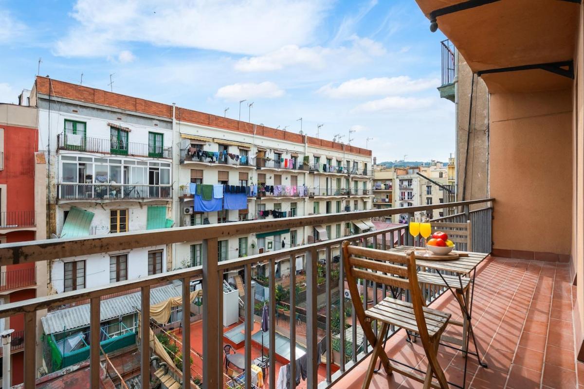 Lodging Apartments Liceu G1 บาร์เซโลนา ภายนอก รูปภาพ