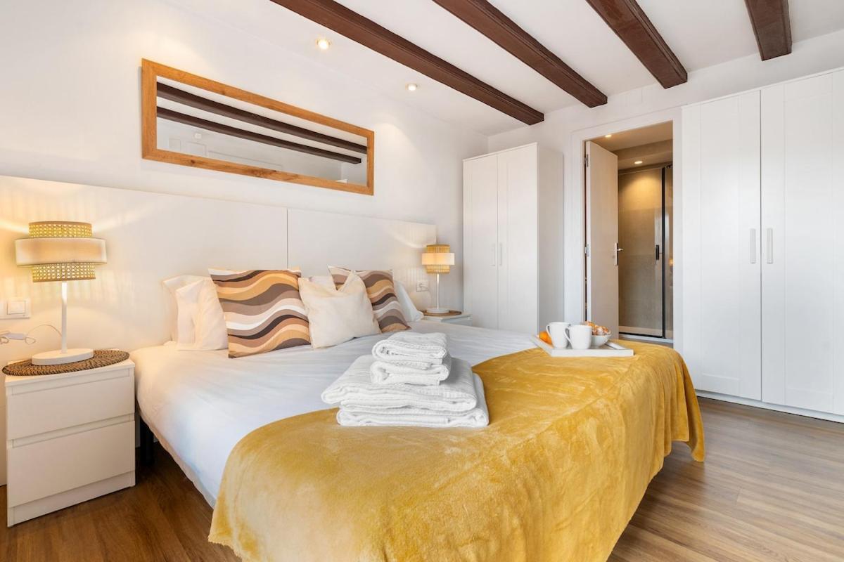 Lodging Apartments Liceu G1 บาร์เซโลนา ภายนอก รูปภาพ